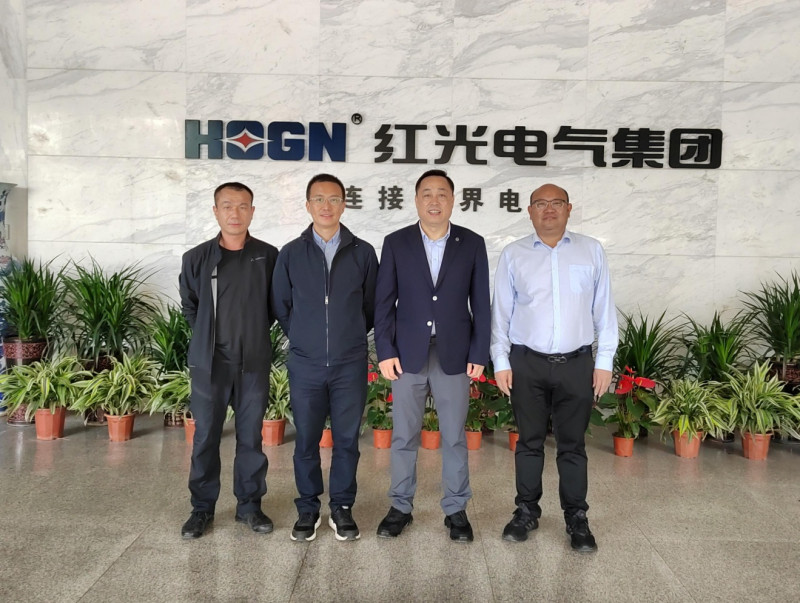 温州市招商引资重大项目推进专班向导莅临正点游戏走访调研